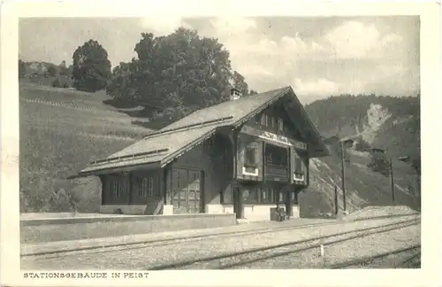 Stationsgebäude in Peist - Graubünden -684692