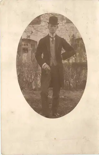 Amsterdam - Mann mit Melone -685054