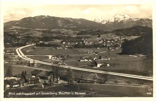 Blick auf Siegsdorf mit Teisenberg, Stauffen u. Zwiesel -547094