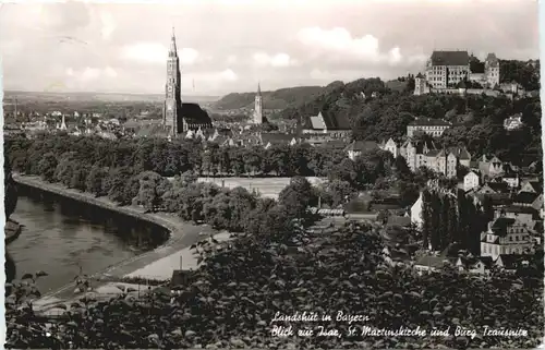 Landshut, Blick zur Isar, St. Martinskirche und Burg Trausnitz -547092