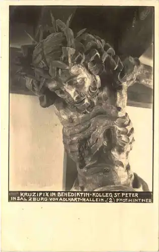 Salzburg, Kruzifix im Benediktin-Kolleg St.Peter -547078