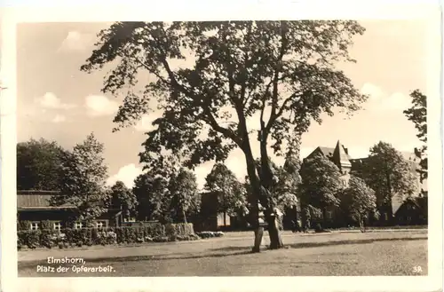 Elmshorn, Platz der Opferarbeit -548998