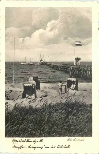 Ostseebad Müritz - Dampfer Kronprinz an der Seebrücke -688846