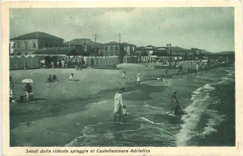 Saluti dalla ridente spiaggia di Castellammare Adriatico -689208