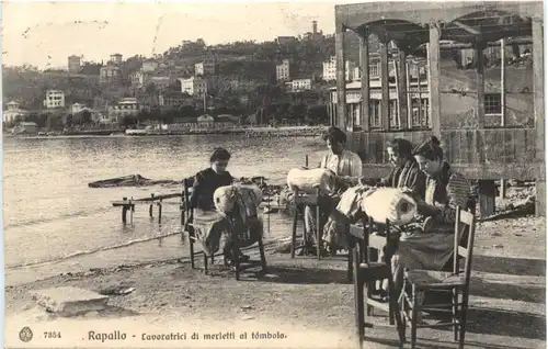Rapallo - Lavoratrici di merletti al tombolo -689536