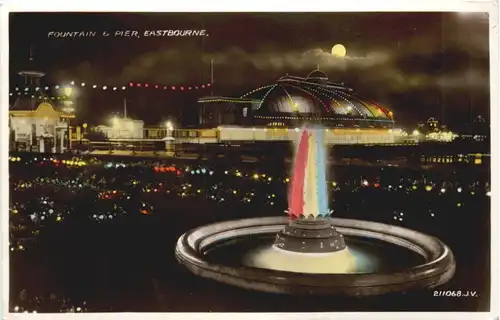 Eastbourne by night -689648