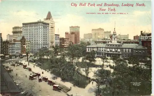New York - City Hall Park and Broadway -689926