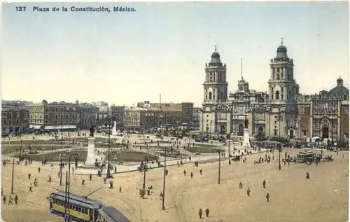 Mexico - Plaza de la Constitucion -690340