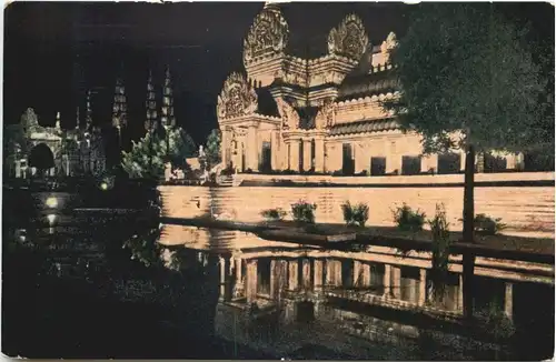 Cambodia - Angkor Vatom -691960