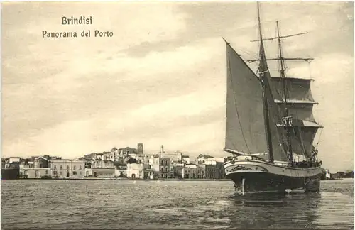 Brindisi - Panorama del Porto -692394