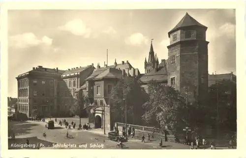 Königsberg - Schlossplatz und Schloss -692548