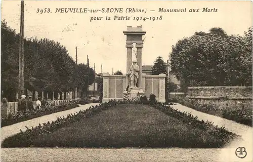 Neuville sur Saone - Monument aux Morts -694198