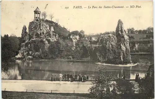 Paris - Le Parc des Buttes-Chaumont -695026