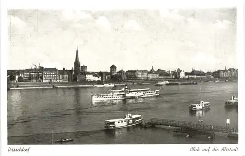 Düsseldorf - Blick auf die Altstadt -695062