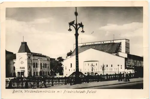 Berlin - Weidendammbrücke -695436