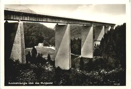 Autobahnbrücke über das Moseltal und Gaststätte Huthaus -552386