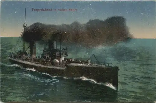 Torpedoboot in voller Fahrt -696046