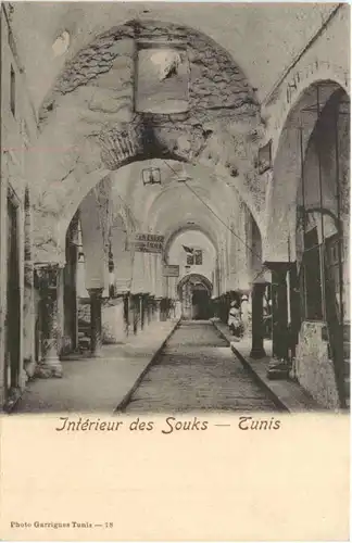 Tunis - Interieur des Souks -697208