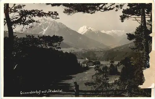 Grünwalderhof mit Stubaital -697406
