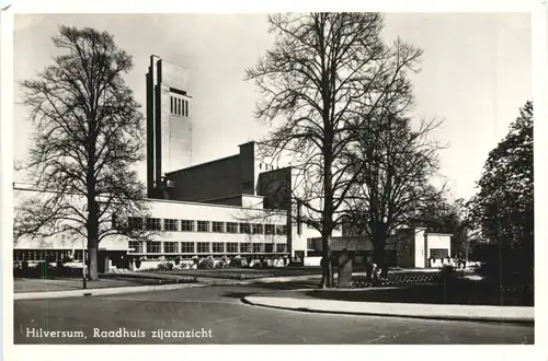 Hilversum - Raadhuis zijaanzicht -699138
