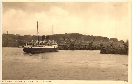 Guernsey - Jetties & RMS Isle of Sark -699496