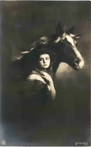 Frau mit Pferd -699796