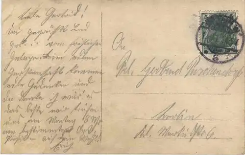 Frau mit Pferd -699880