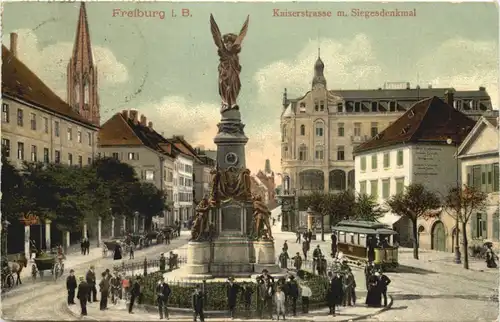 Freiburg - Kaiserstrasse mit Siegesdenkmal -700442