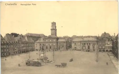 Charleville - Herzoglicher Platz -702744