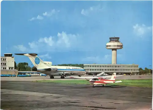 Flughafen - Hannover -704144