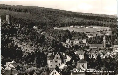 Stromberg Hunsrück mit neuem Schwimmbad -705270