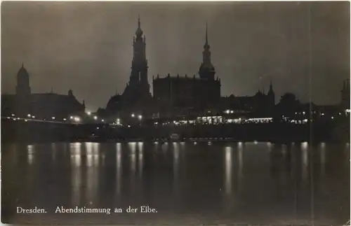 Dresden - Abendstimmung an der Elbe -705568