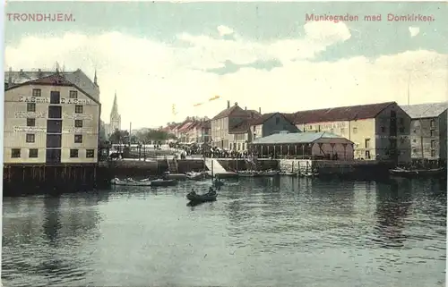 Trondhjem - Munkegaden med Domkirken -710926