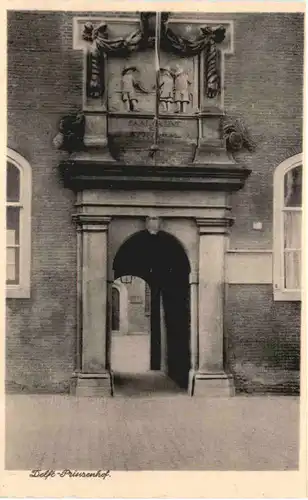 Delft - Priusenhof -711390