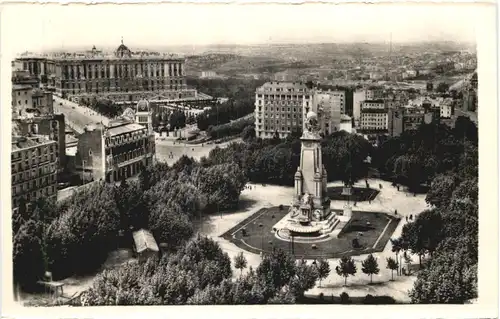 Madrid - Plaza de Espana -711570