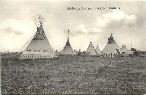 Medicine Lodge Blackfoot Indians -711788