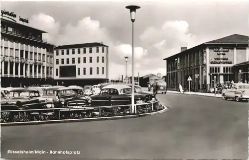 Rüsselsheim Main - Bahnhofsplatz -712176