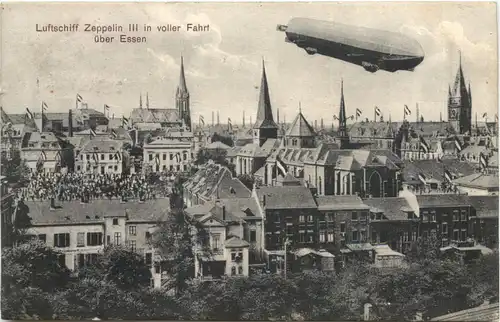 Essen - Luftschiff Zeppelin III in voller Fahrt -714866