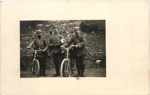 WW1 Soldaten mit Fahrrad -716576