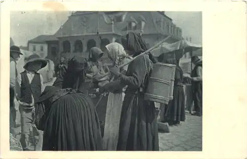 Romania - Himbeerverkäuferin -716928