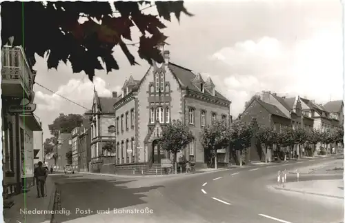 Niedermendig - Post und Bahnstrasse -717912
