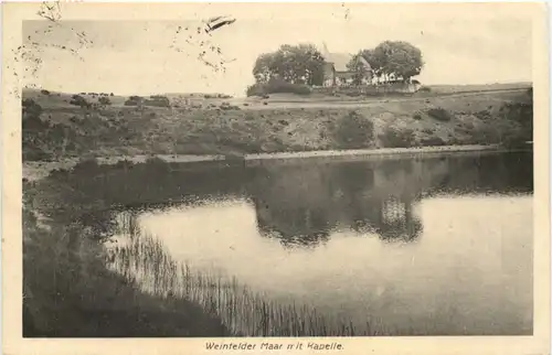 Weinfelder Maar mit Kapelle - Daun -718380