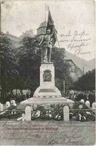 Das Kreis Krieger Denkmal in Bernkastel -718544