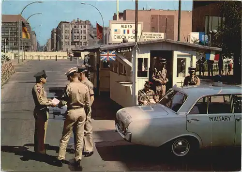 Berlin - Friedrichstrasse - Checkpoint Charlie -718716