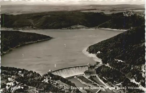 Edersee mit Sperrmauer -719844