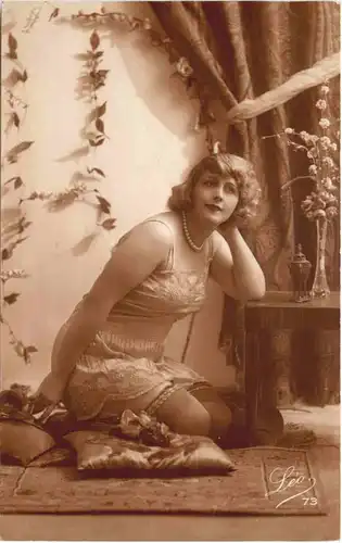 Erotik - Frau - Verlag Leo -721576