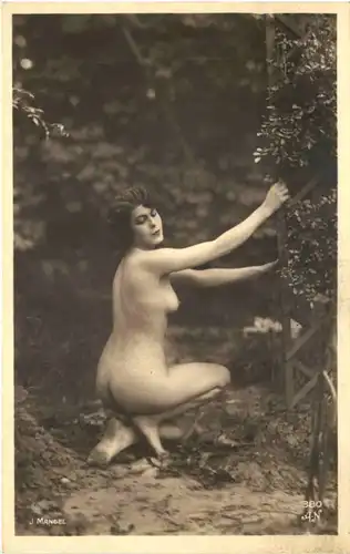Erotik - Frau - Photo J. Mandel Paris -721610