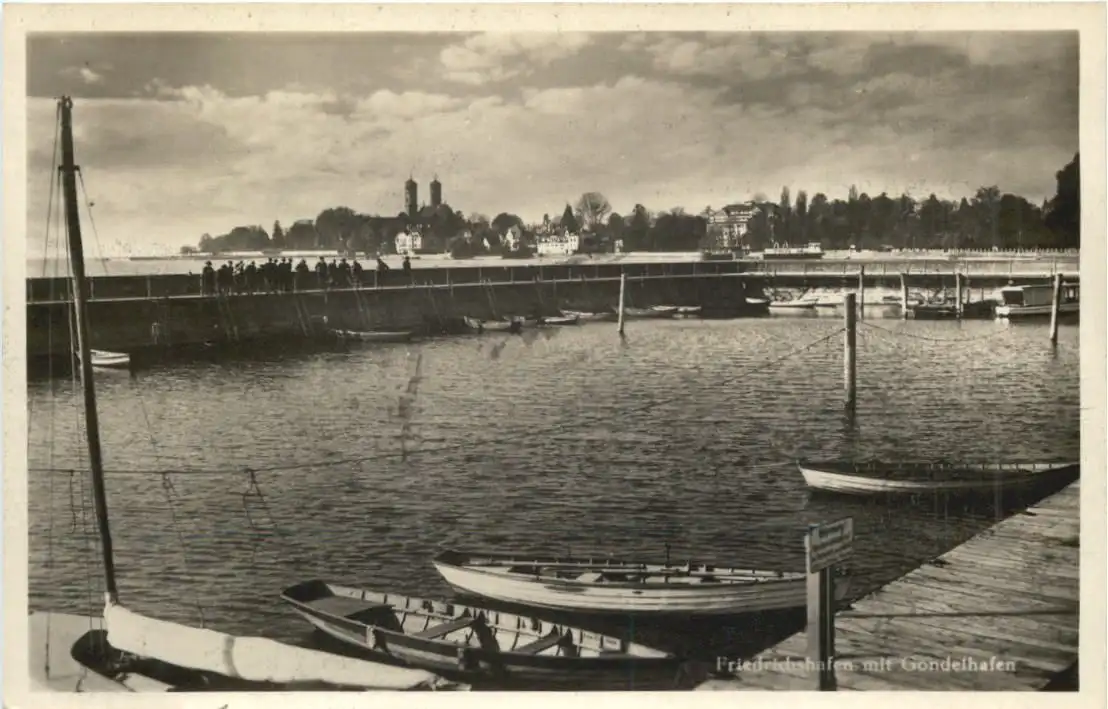 Friedrichshafen mit Gondelhafen -554724