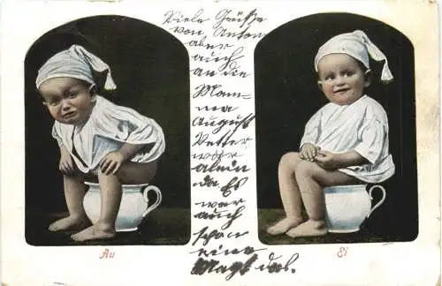 Kind auf Nachttopf -729400