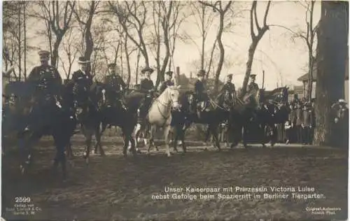 Unser Kaiserpaar mit Prinzessin Victoria Luise - Berliner Tiergarten -729694